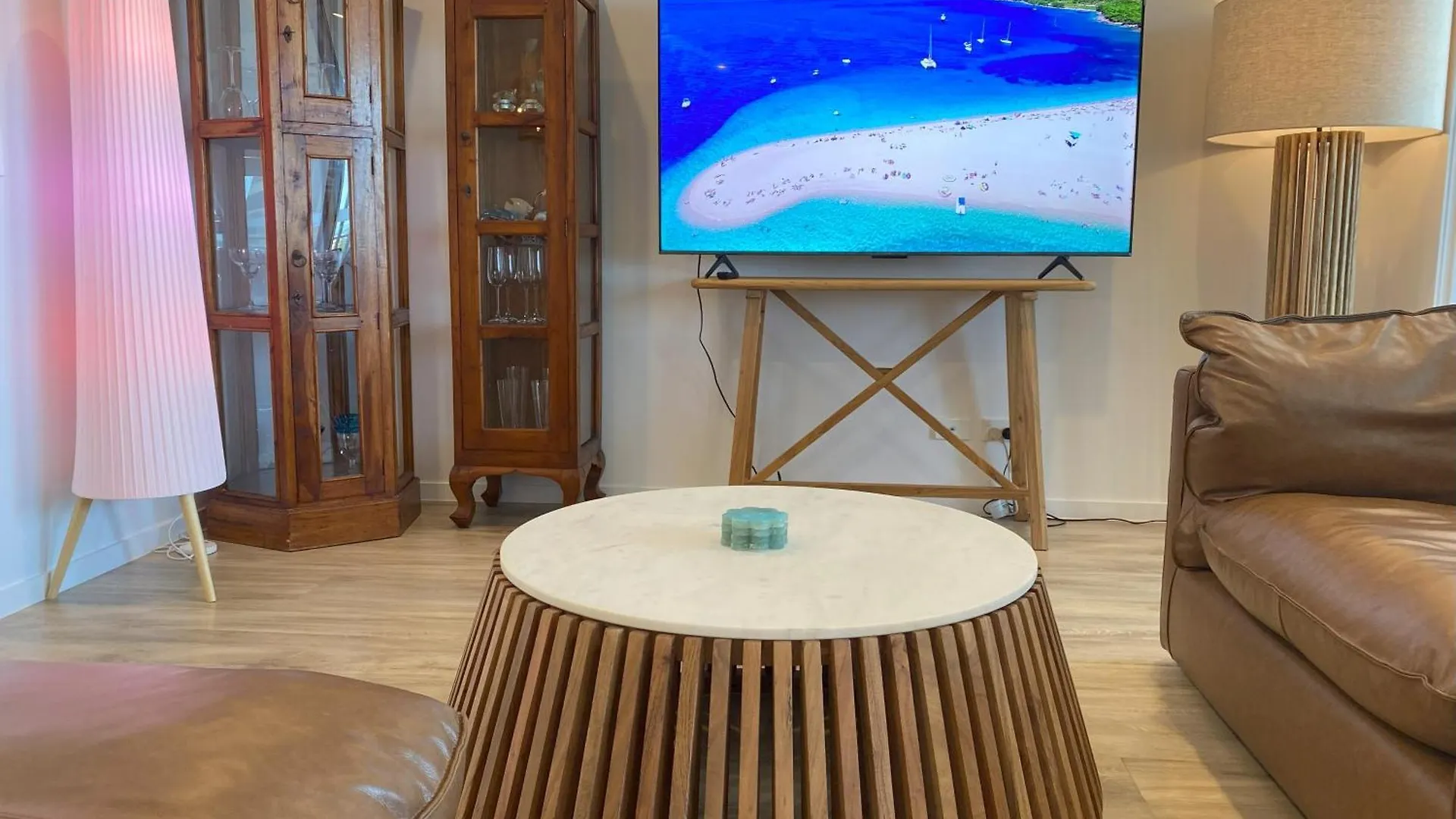 Apartment New Beach Luxury 3B 2B Unit - Ocean Views - 250M 2 Buddina Beach!