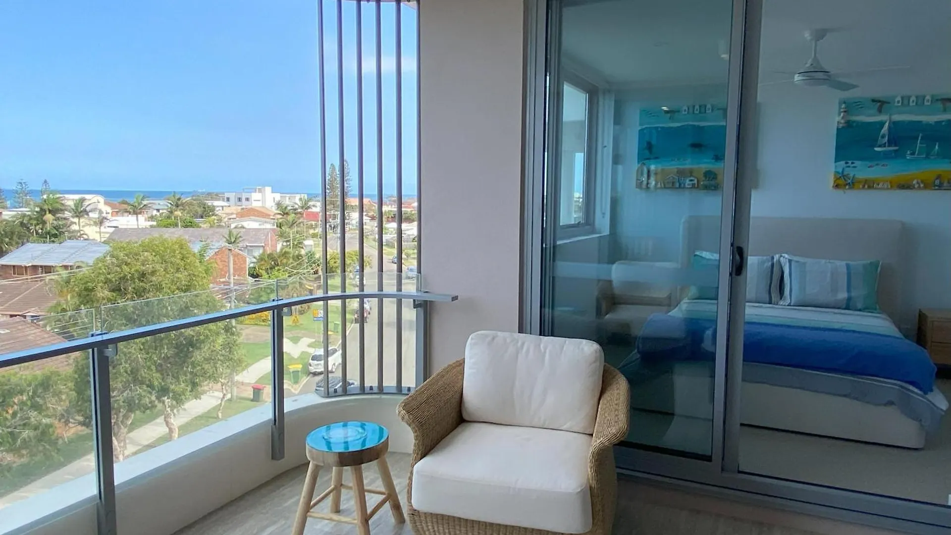 New Beach Luxury 3B 2B Unit - Ocean Views - 250M 2 Buddina Beach! Australia