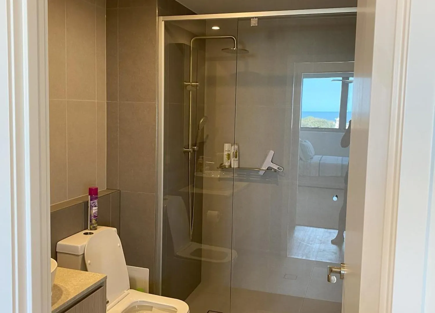 New Beach Luxury 3B 2B Unit - Ocean Views - 250M 2 Buddina Beach! Apartment